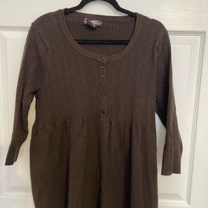 Thin brown sweater